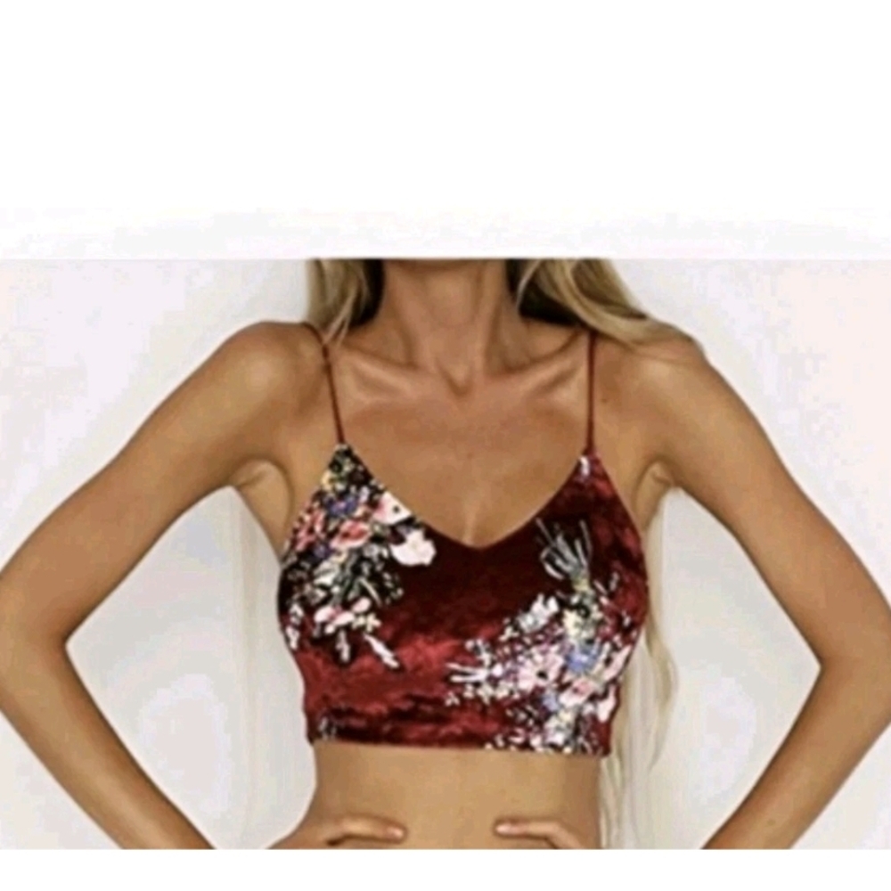 Elegant Floral Velvet Crop Top - Burgundy